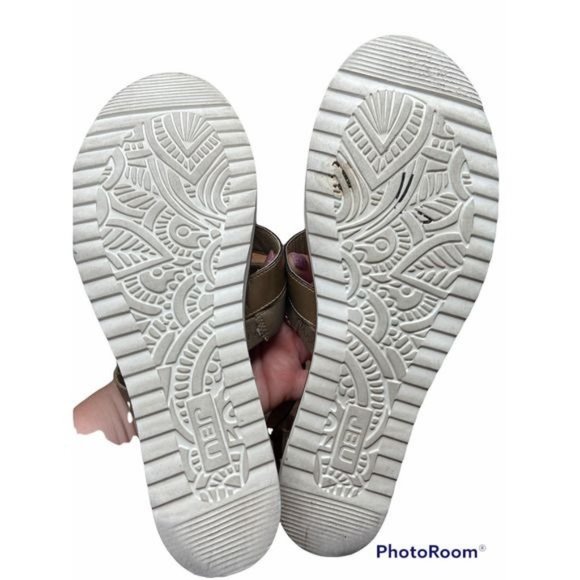 JBU Rivera Vegan Memory Foam Hook and Loop Sandals size 9 - Picture 2 of 3